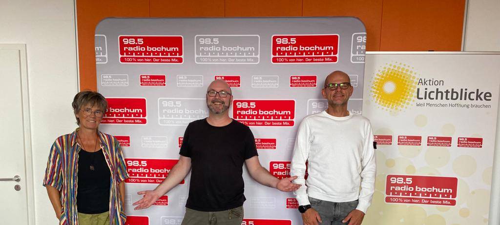 Moderator Bernd Lehwald mit Bettina Marquardt und Heiko Petry