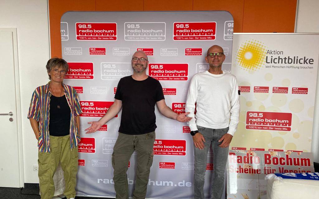 Moderator Bernd Lehwald mit Bettina Marquardt und Heiko Petry
