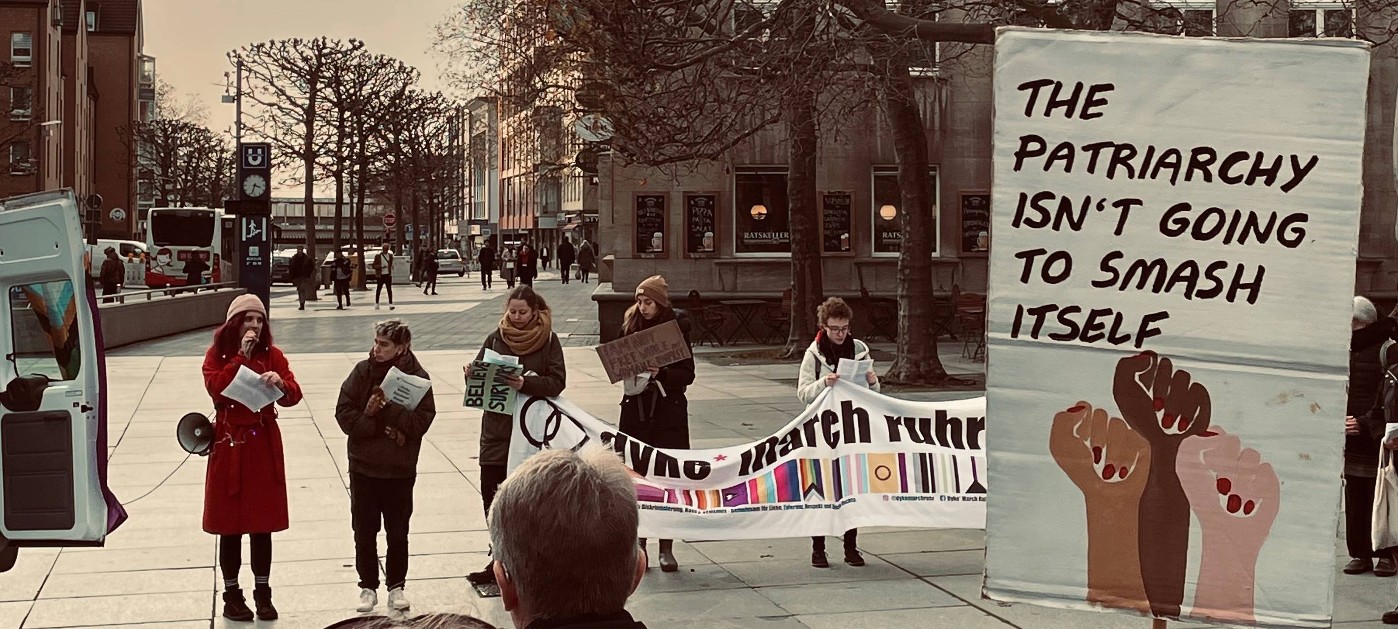 Bochum: Demonstration zur Beseitigung der Gewalt gegen Frauen