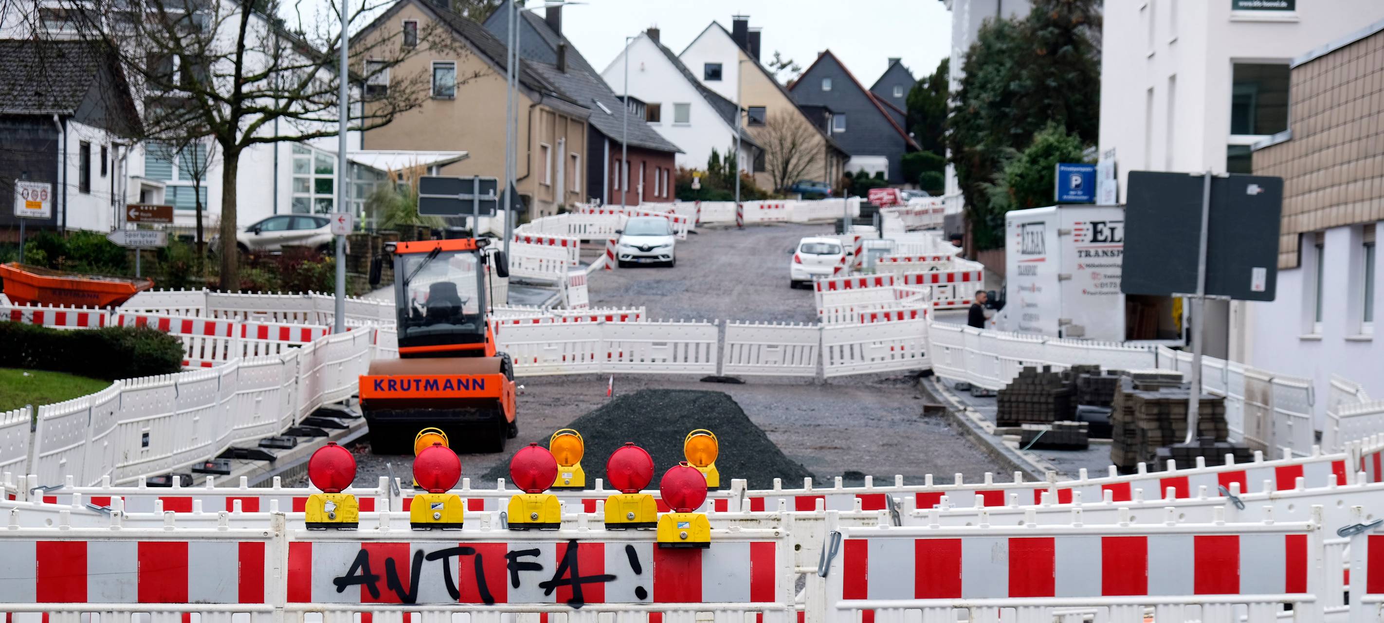 Bochum-Linden: Asphaltarbeiten auf dem Kesterkamp