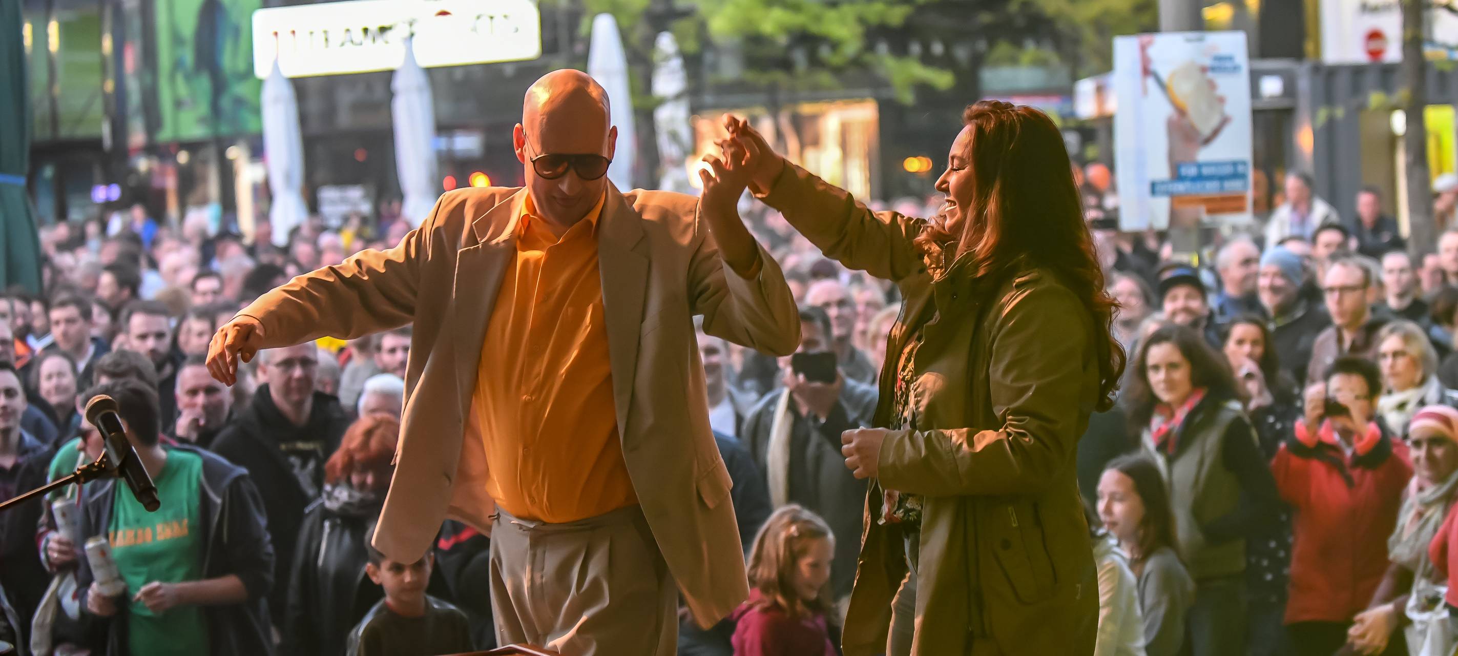 Freiluftsaison in Bochum: "Stühle raus" ein voller Erfolg