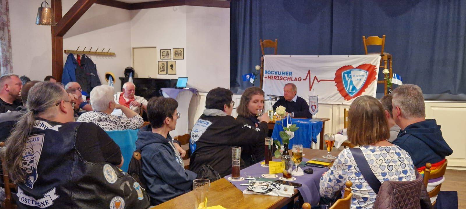 Günther liest in Bochum für Lichtblicke