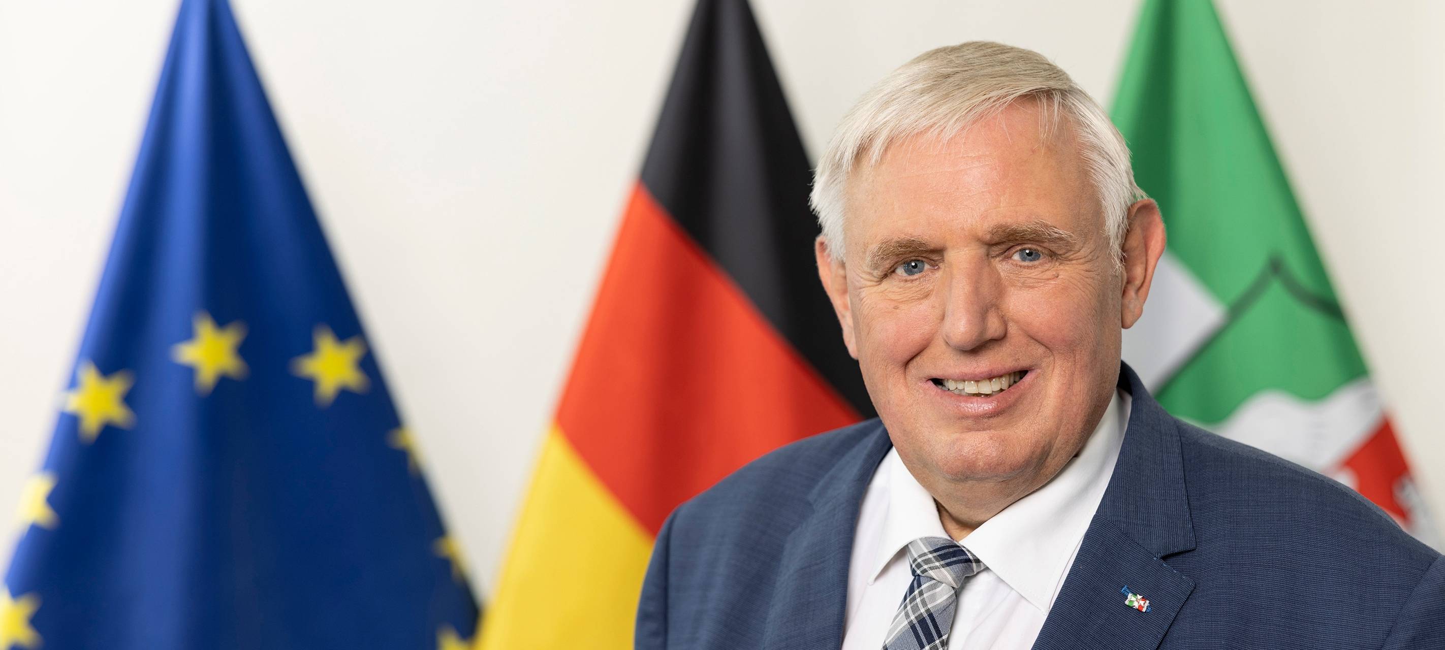 Gesundheitsminister Laumann erhält Huntington-Medaille in Bochum
