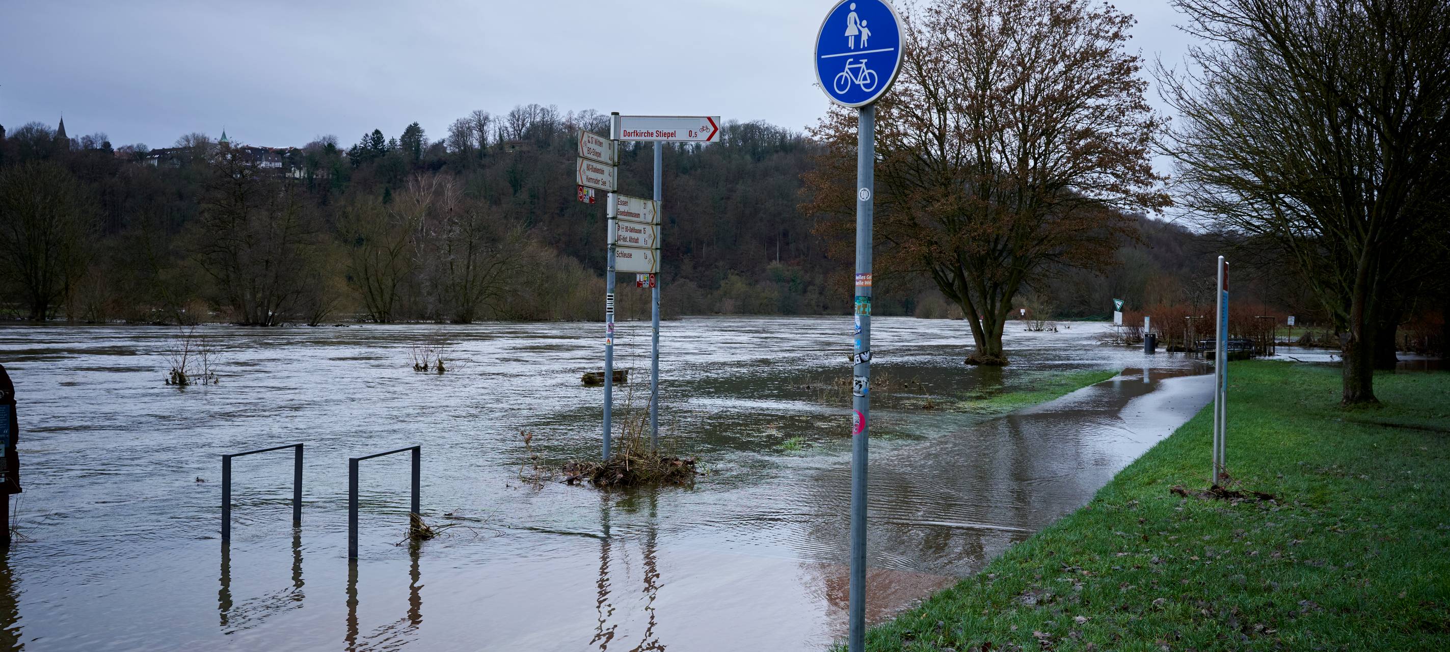 Bochum: Hochwasser an der Ruhr - Tendenz sinkend