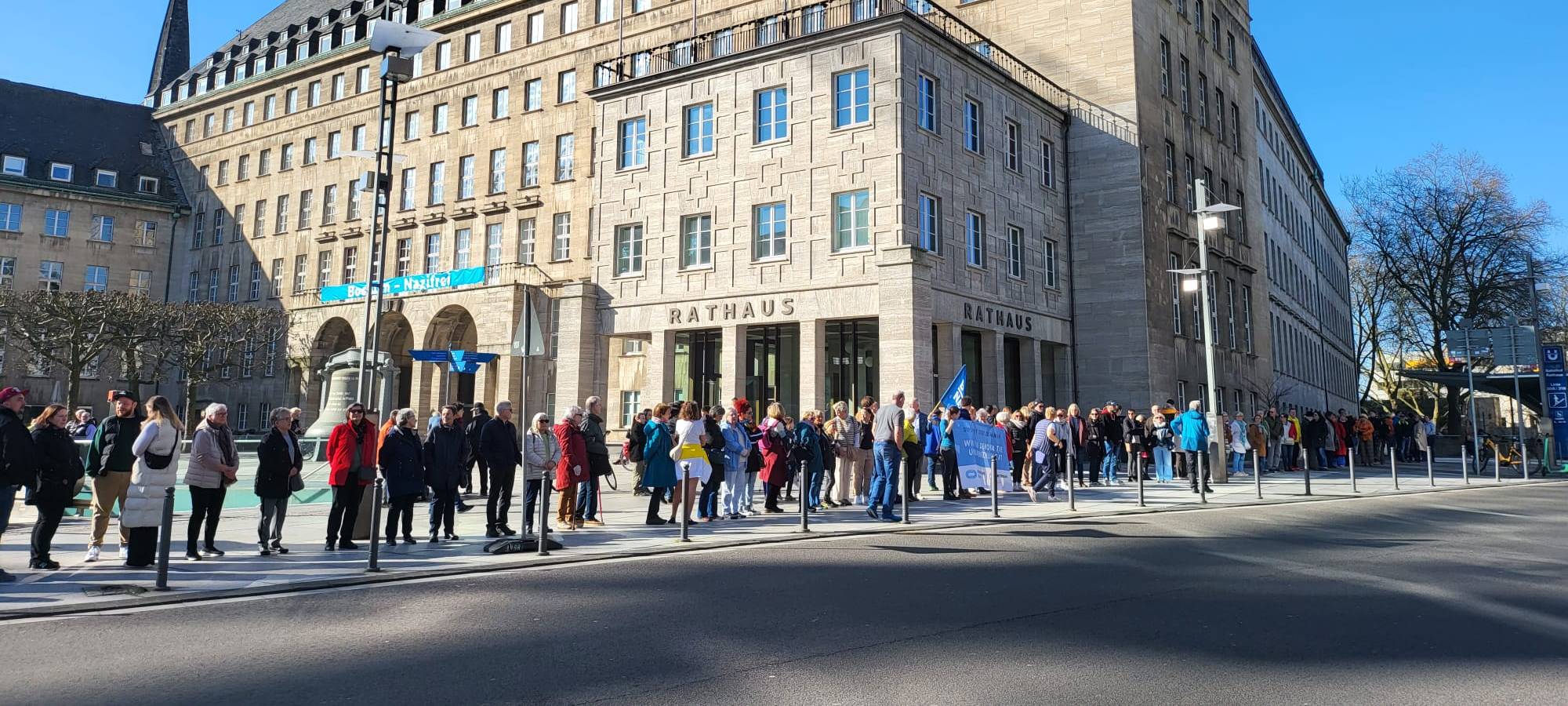 5000 Teilnehmer bei Menschenkette in Bochum und Herne