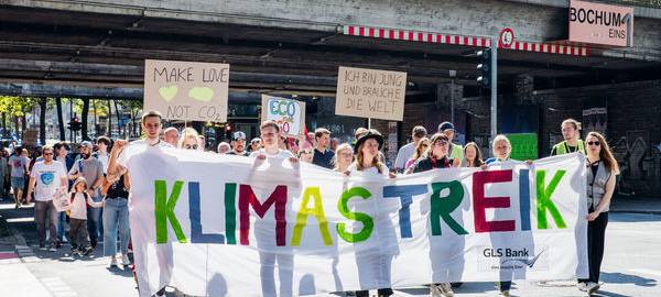 GLS Bank Bochum: Klimaaktivismus kein Verbrechen
