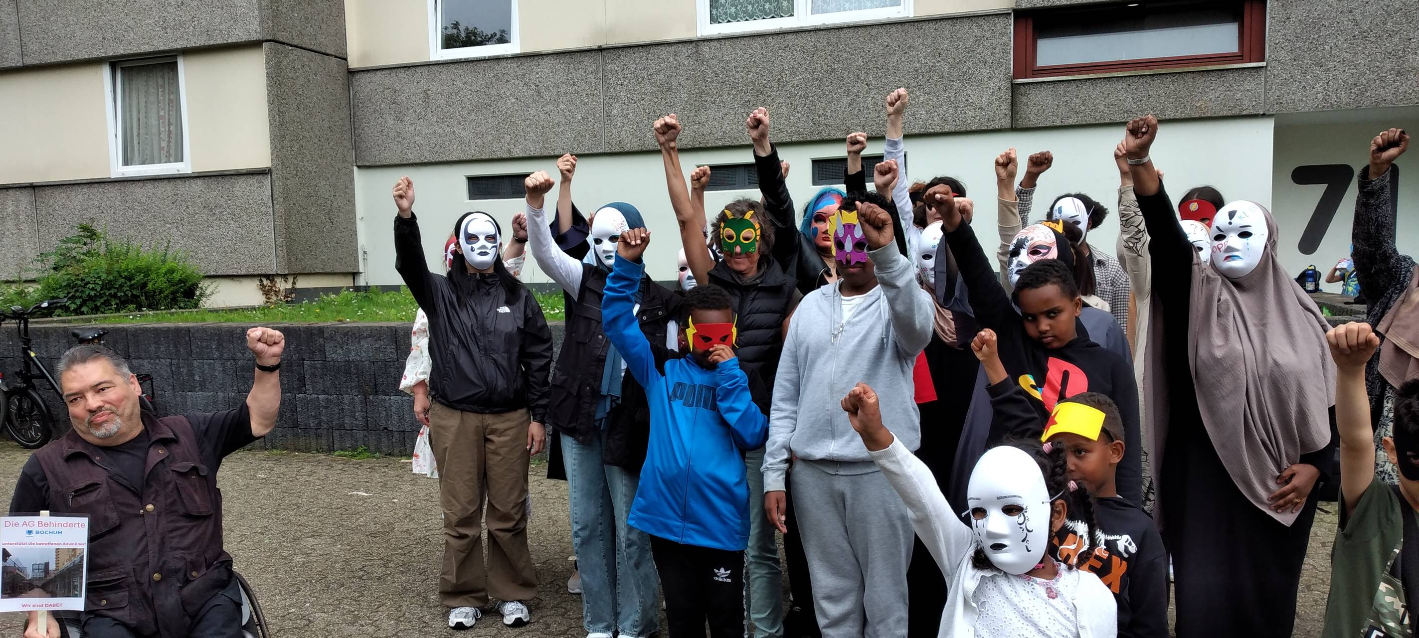 Bochum: Flashmobs für menschenwürdiges Wohnen in der Hustadt und im Unicenter