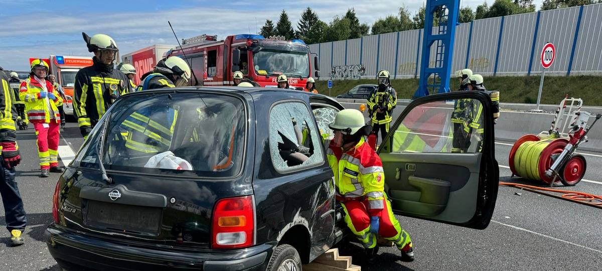 Schwerer Unfall auf A448 Höhe Bochum-Wiemelhausen