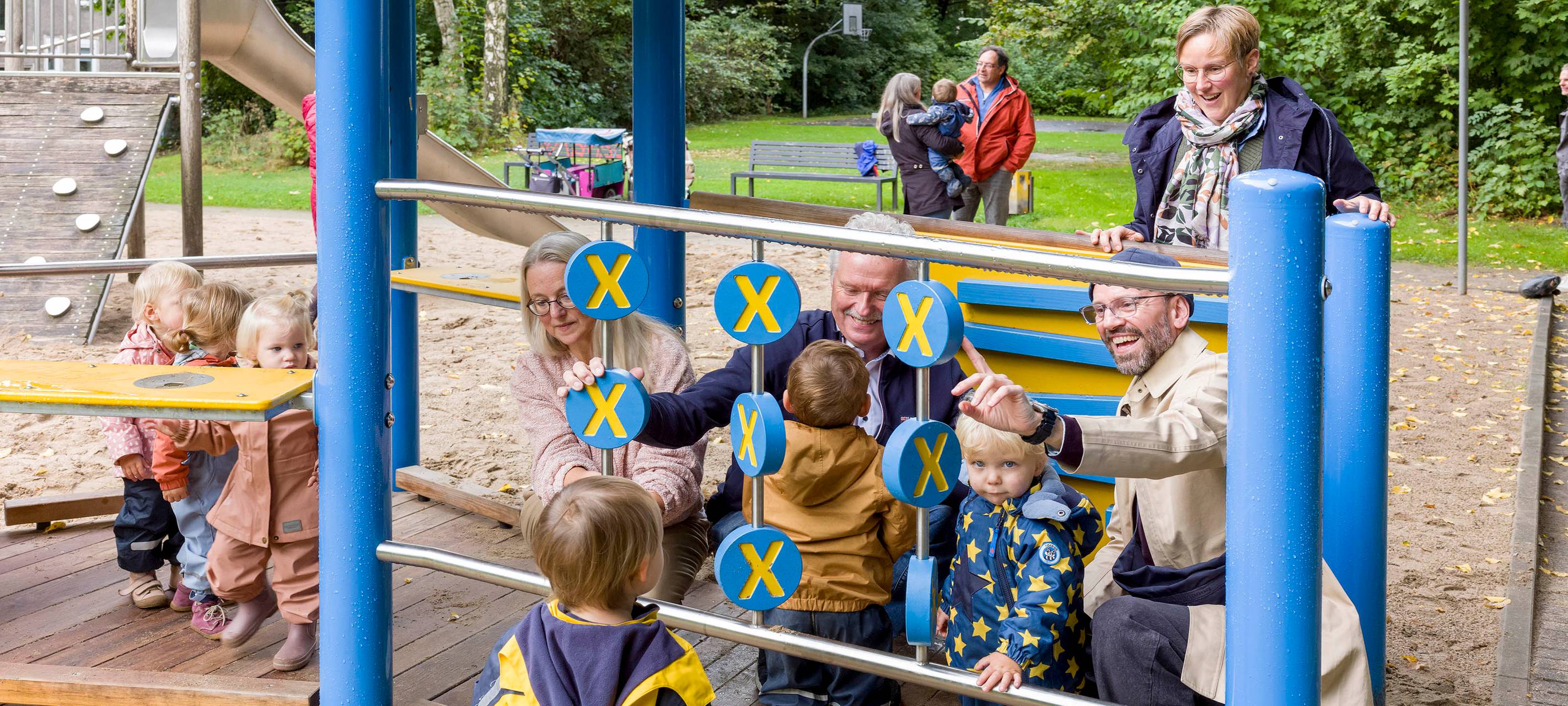 Bochum: Inklusives Spielgerät auf Spielplatz in Grumme