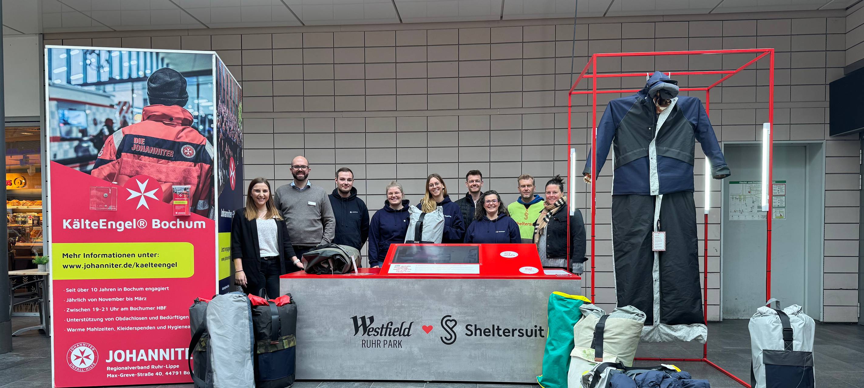 Westfield Ruhr Park spendet Sheltersuits für Obdachlose