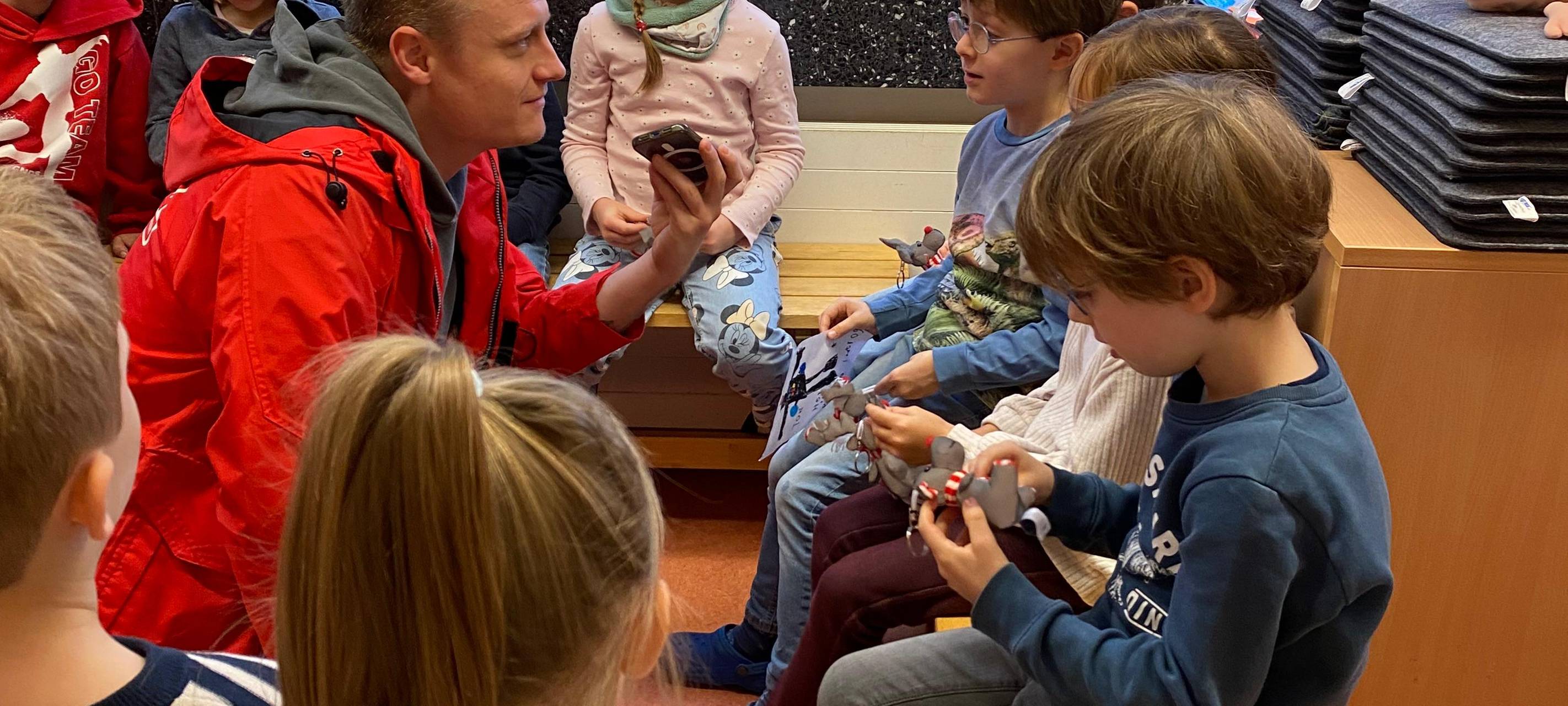 Mit Emil sicher zur Schule! Für mehr Sicherheit auf Bochums Schulwegen