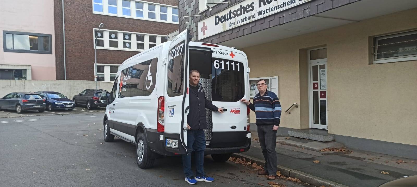 Neues Fahrzeug für den DRK-Kreisverband in Bochum-Wattenscheid