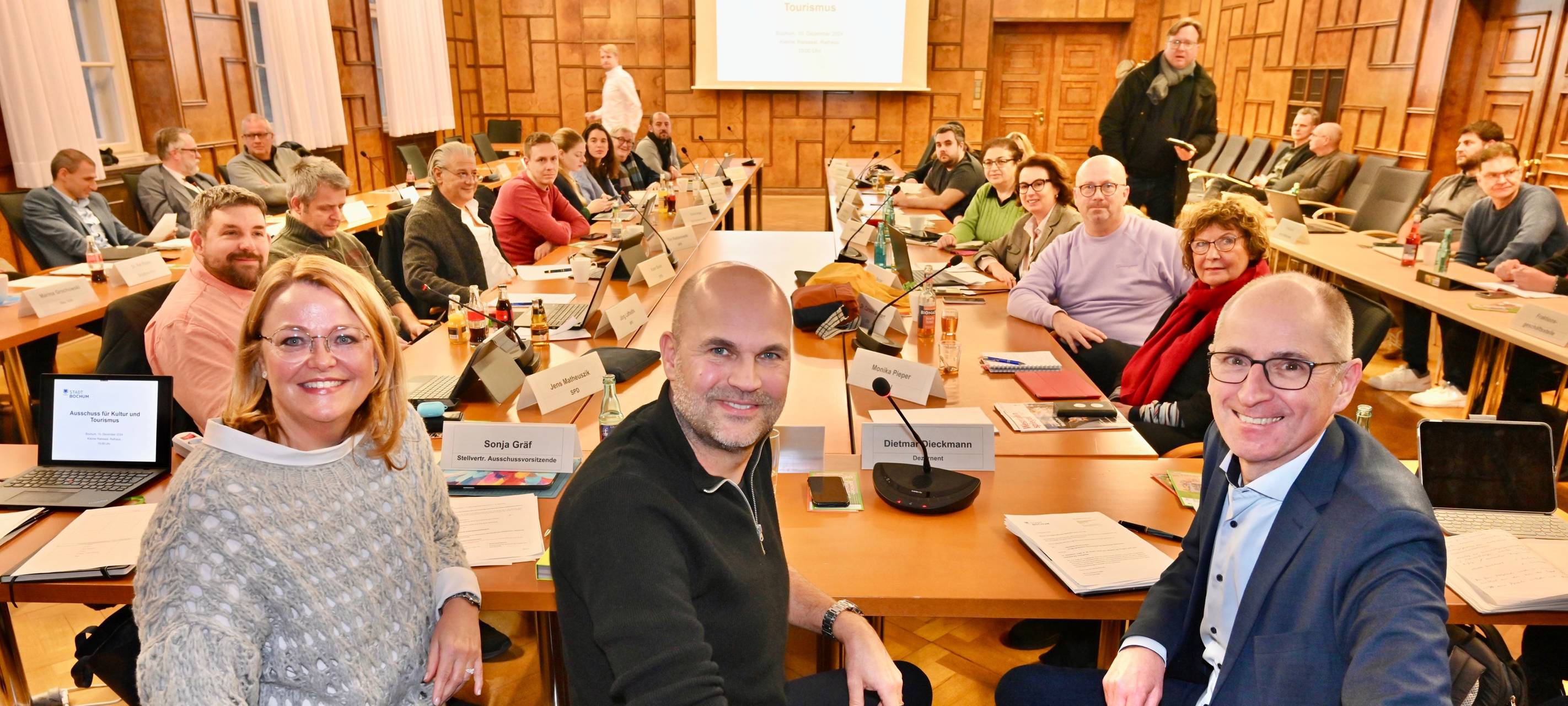 Bochum: Neuer Schauspielhaus-Intendant stellt sich vor