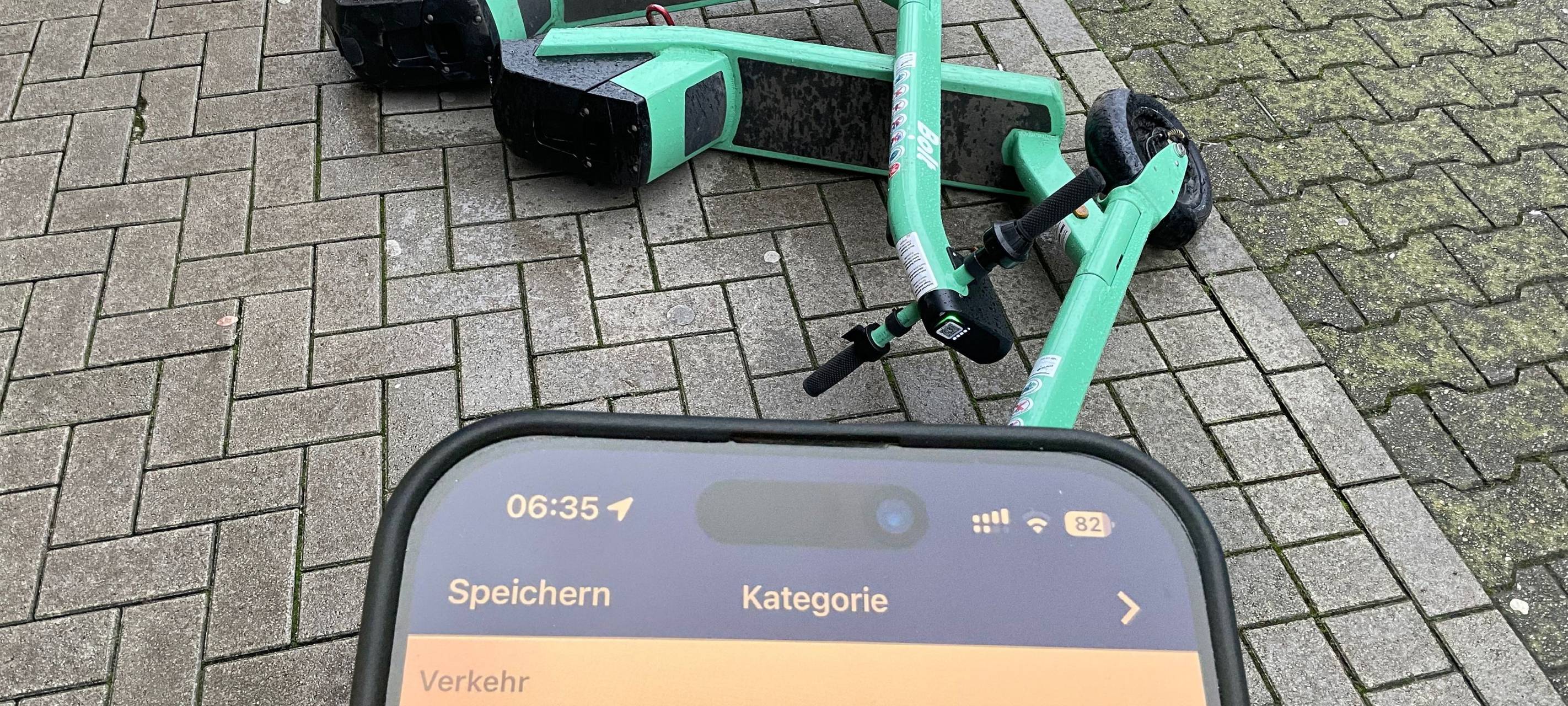 Falsch geparkte E-Scooter in der Bochum-App melden