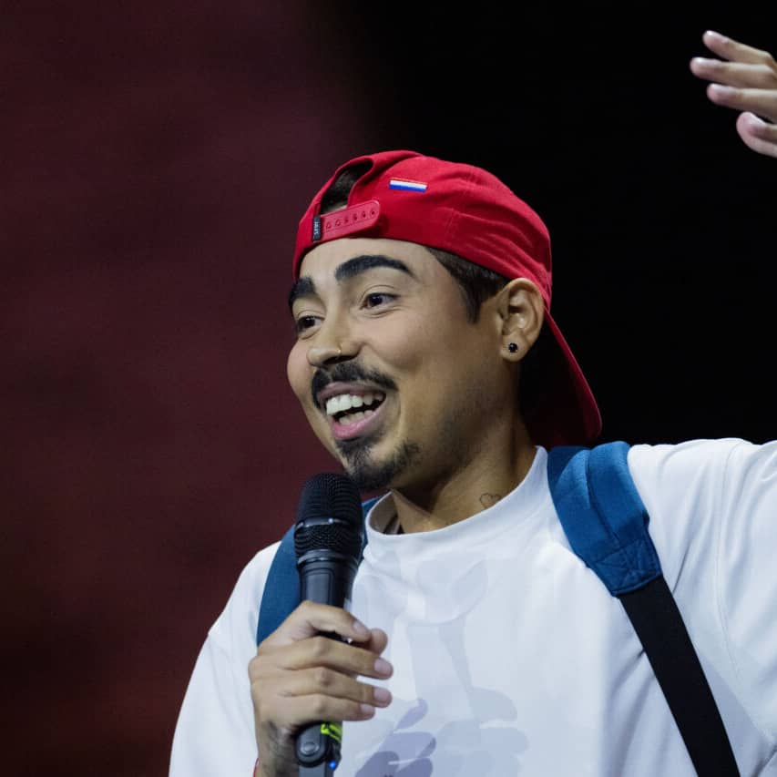 Comedian Tony Bauer steht bei der Sonderausgabe der Prosieben Fernsehsendung "TV Total XXL" in der Lanxess Arena. Die Folge wurde am 31.08.2024 ausgestrahlt.