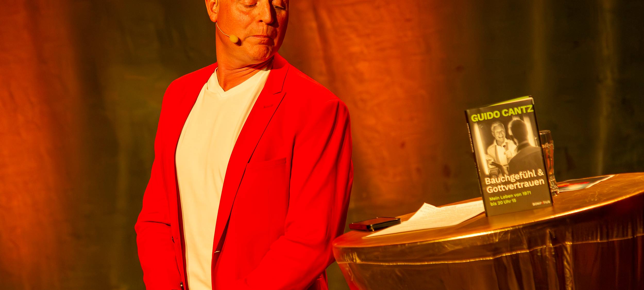 Das Savoy in Düsseldorf - Guido Cantz trat hier mit seinem neuen Tourprogramm "Komische Zeiten" auf