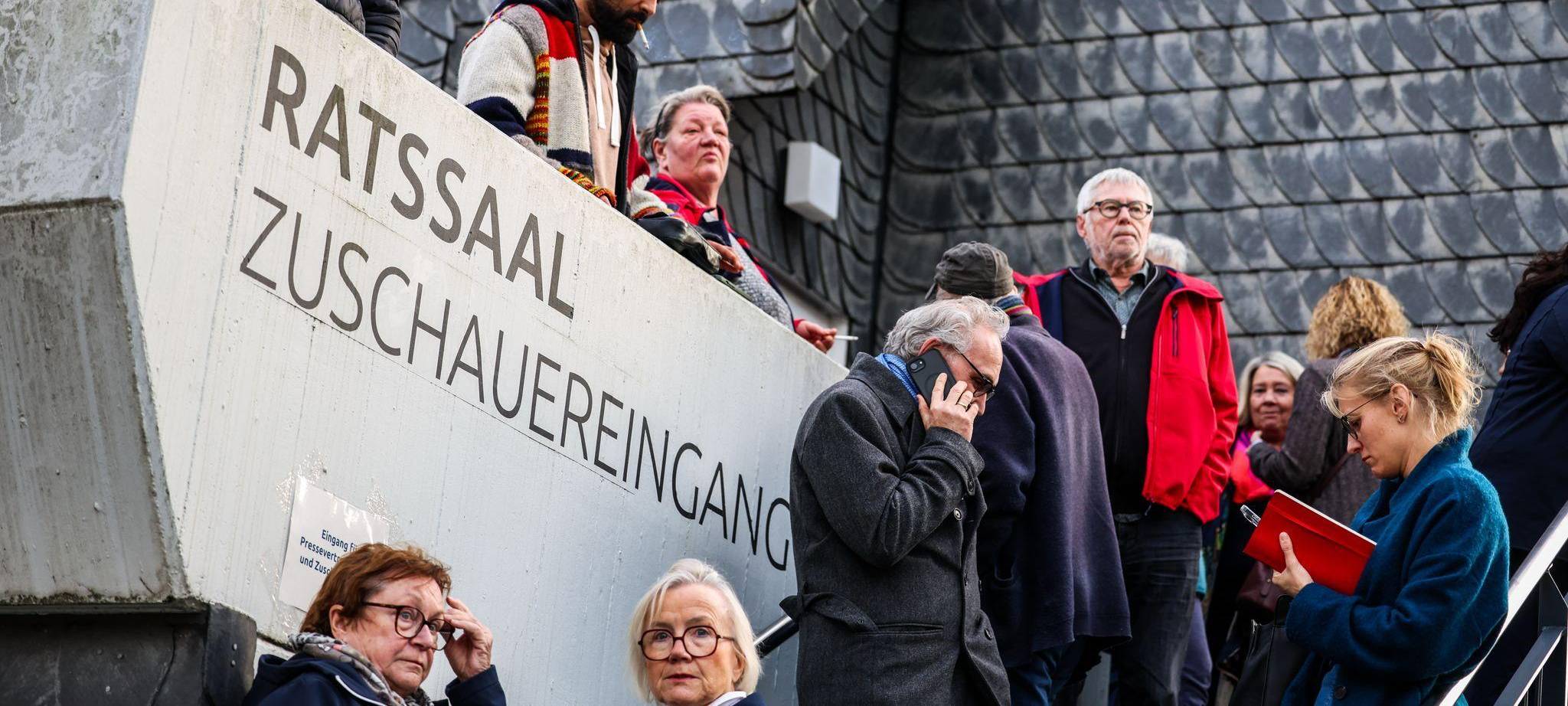 Nach Messerangriff: Bürgermeisterin von Herdecke startet