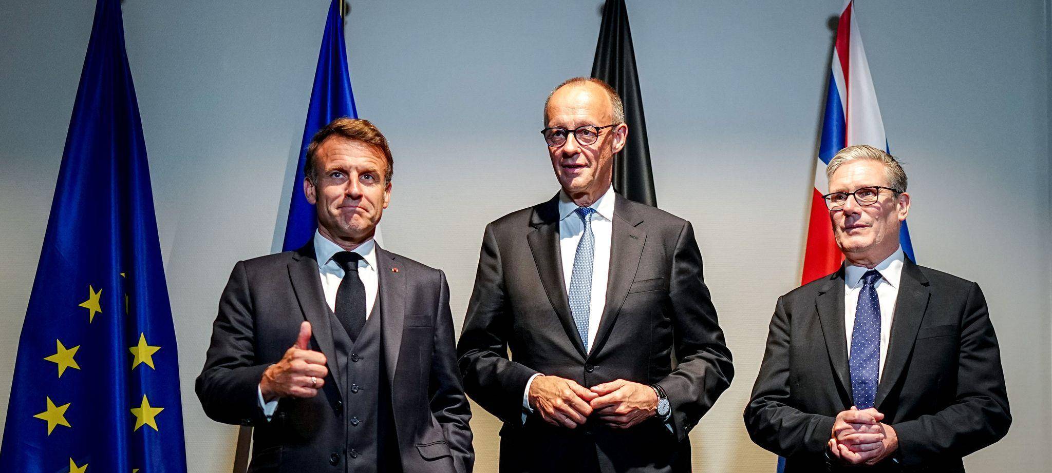 Emmanuel Macron, Friedrich Merz, Keir Starmer (l-r)