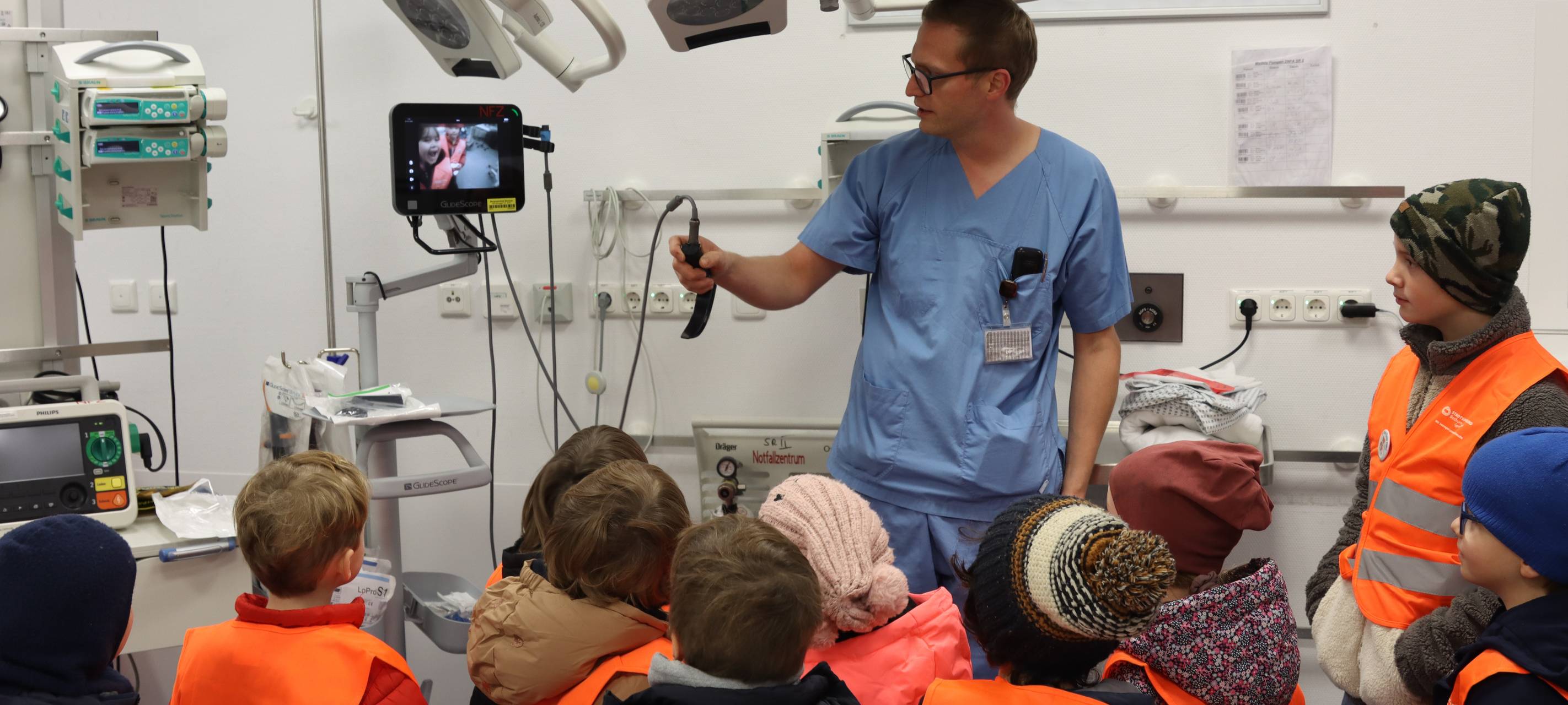 Bochum: Kinder lernen Erste-Hilfe