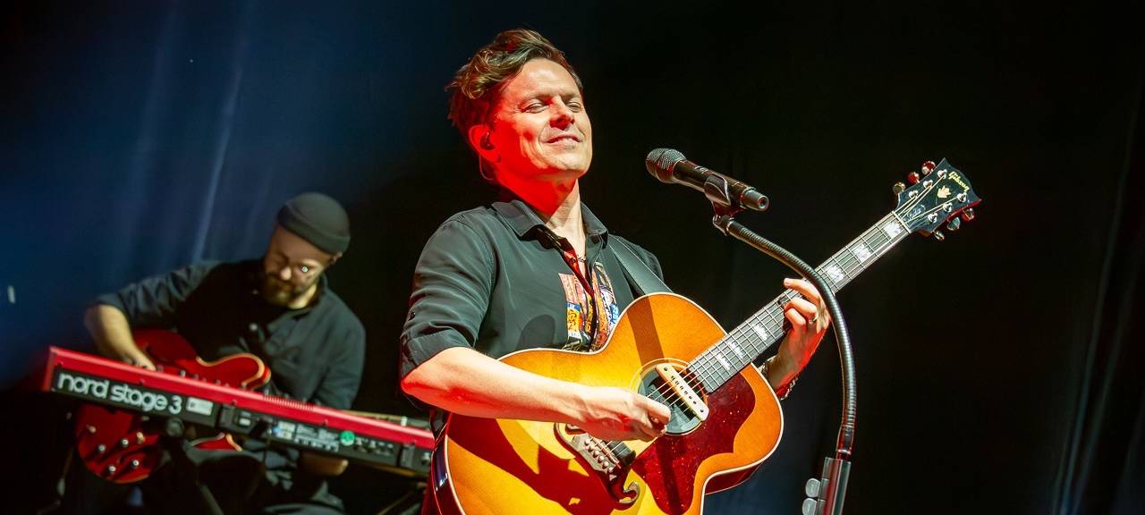 Lichtblicke Weihnachtskonzert: Über 165.000 Euro für den guten Zweck! - Michael Patrick Kelly hautnah