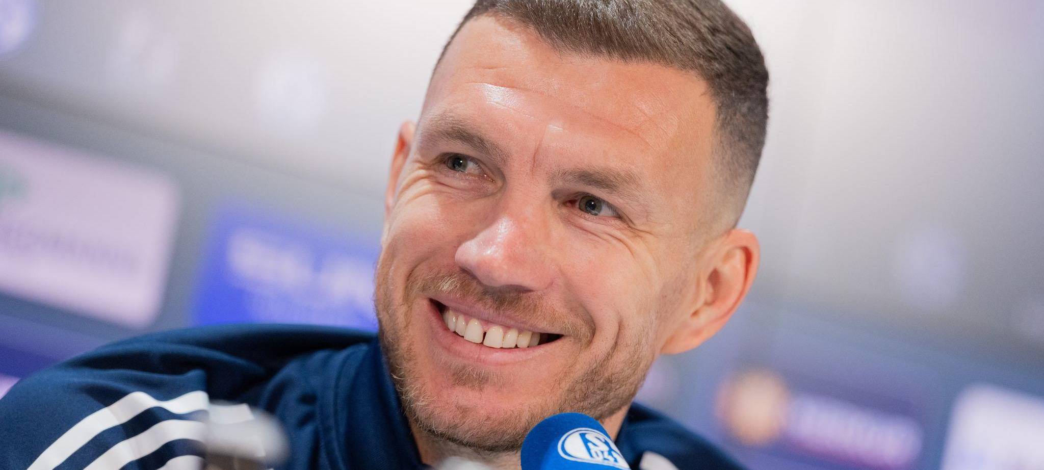 Schalke 04 - Edin Dzeko