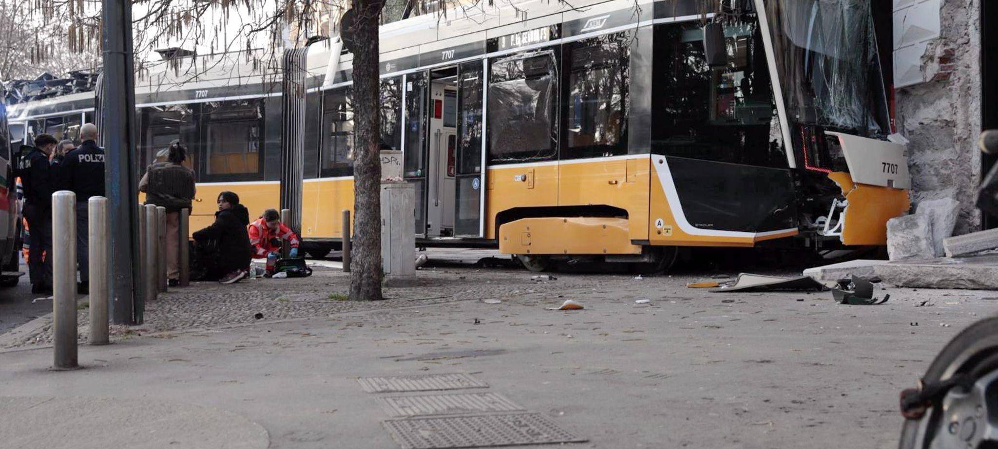 Straßenbahn in Mailand entgleist