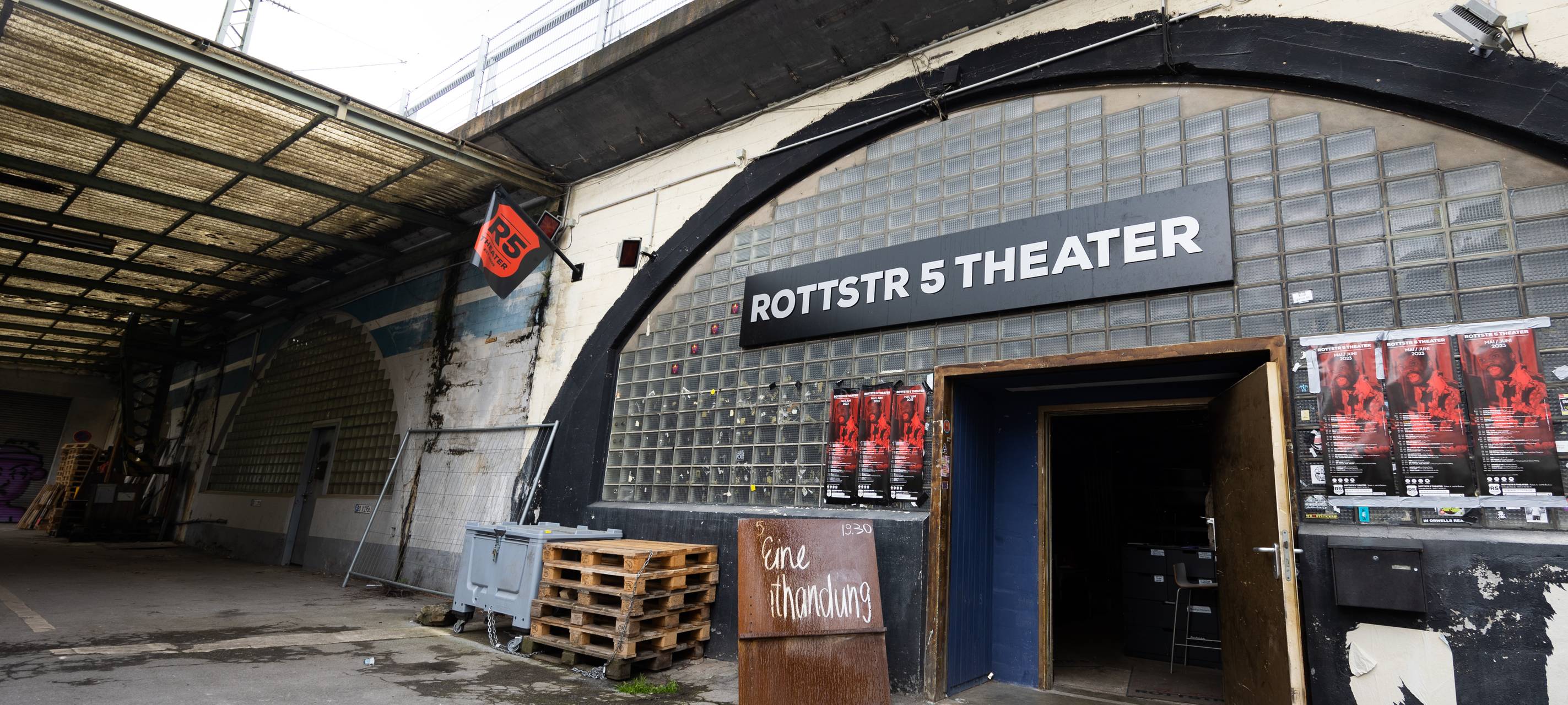 Bochum: Rottstr 5 Theater in Notsituation