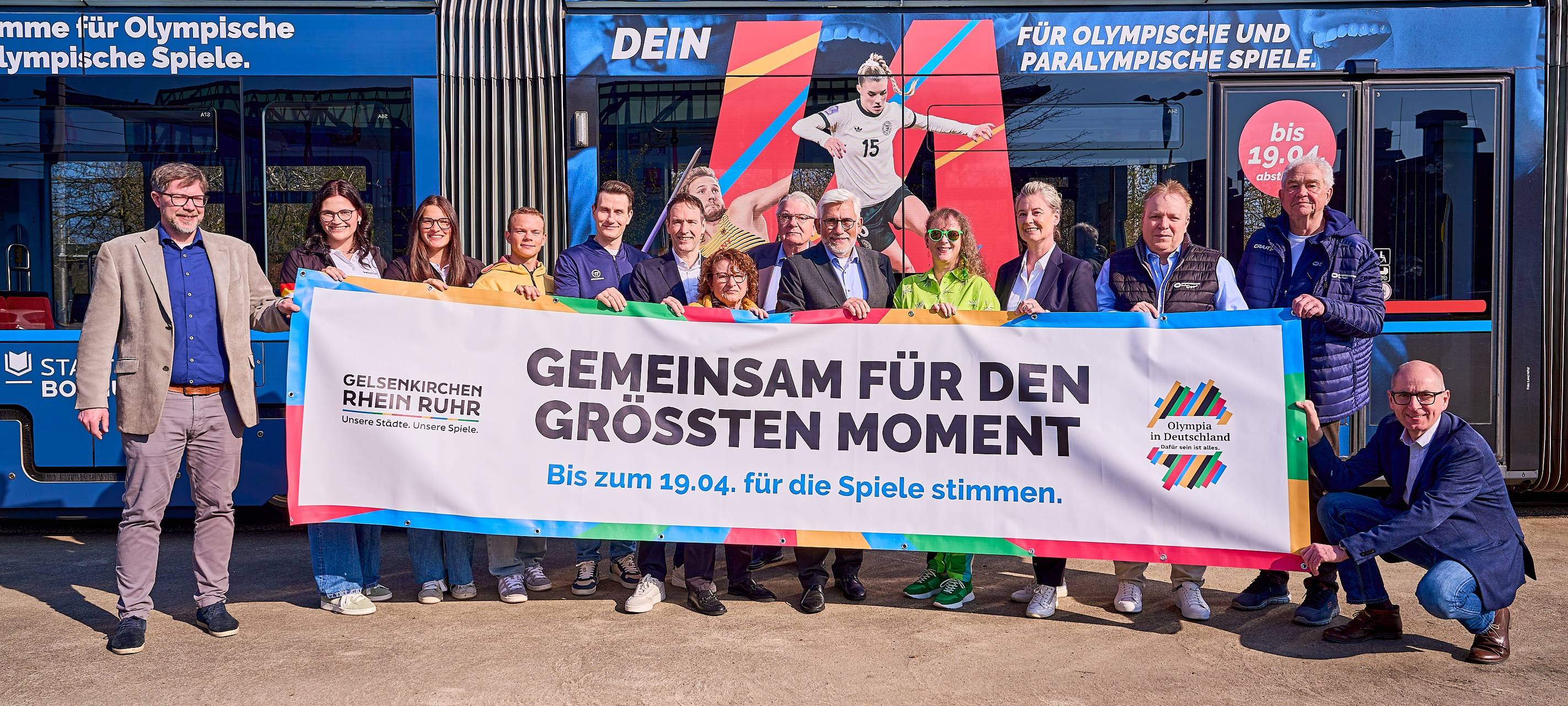 Bochum: Olympia-Straßenbahn wirbt für Bürgerentscheid