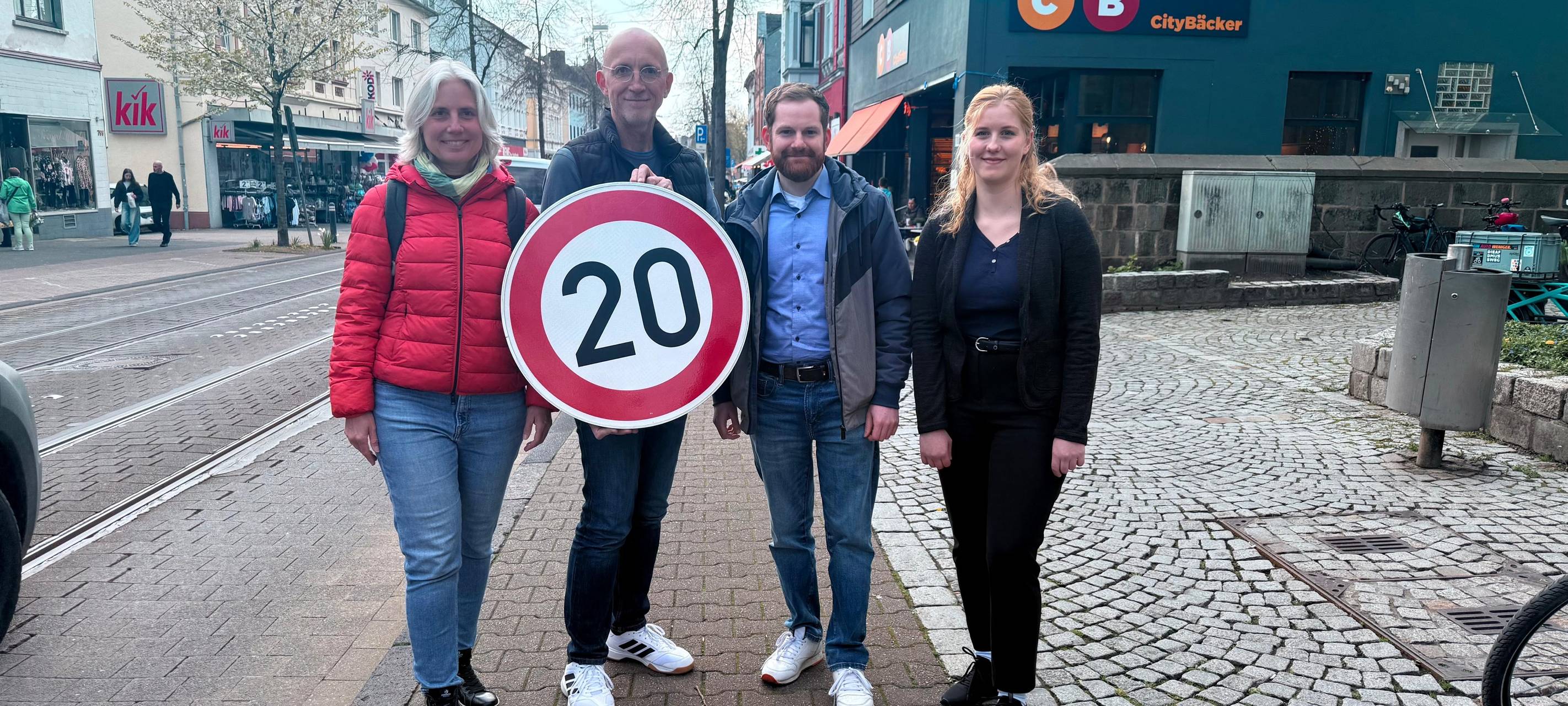 Bochum testet neue Verkehrsführung auf der Hattinger Straße