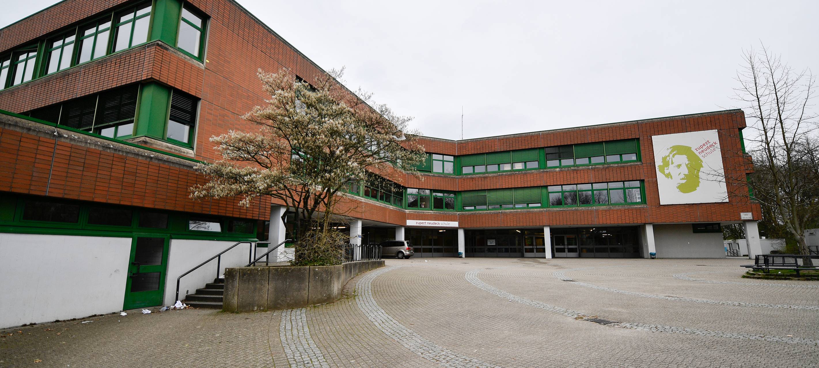 Entwarnung nach Amokalarm an Rupert-Neudeck-Schule in Bochum