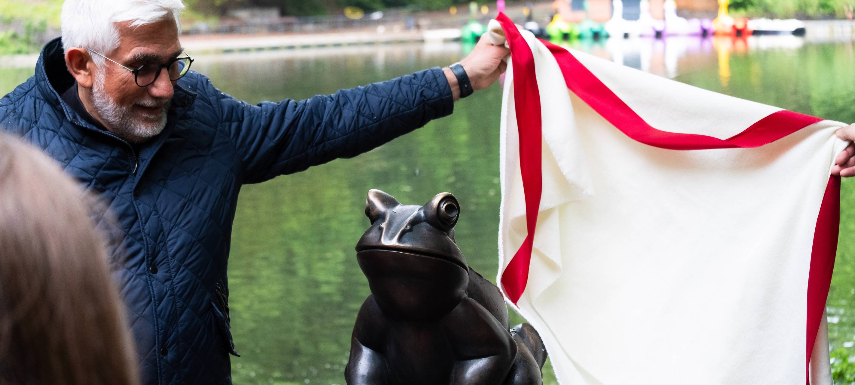 Frosch „Fridolin“ zurück im Stadtpark Bochum