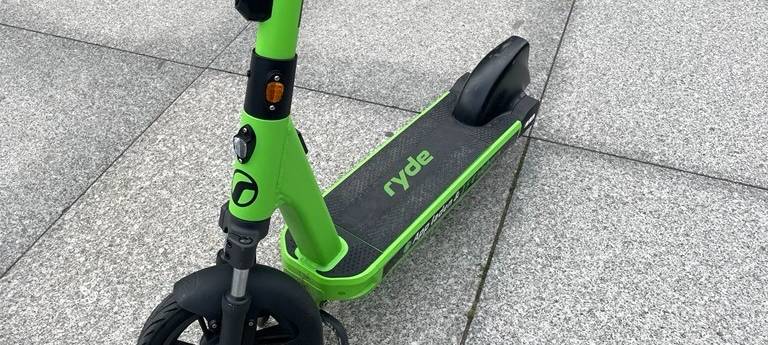 Neuer E-Scooter-Anbieter in Bochum gestartet