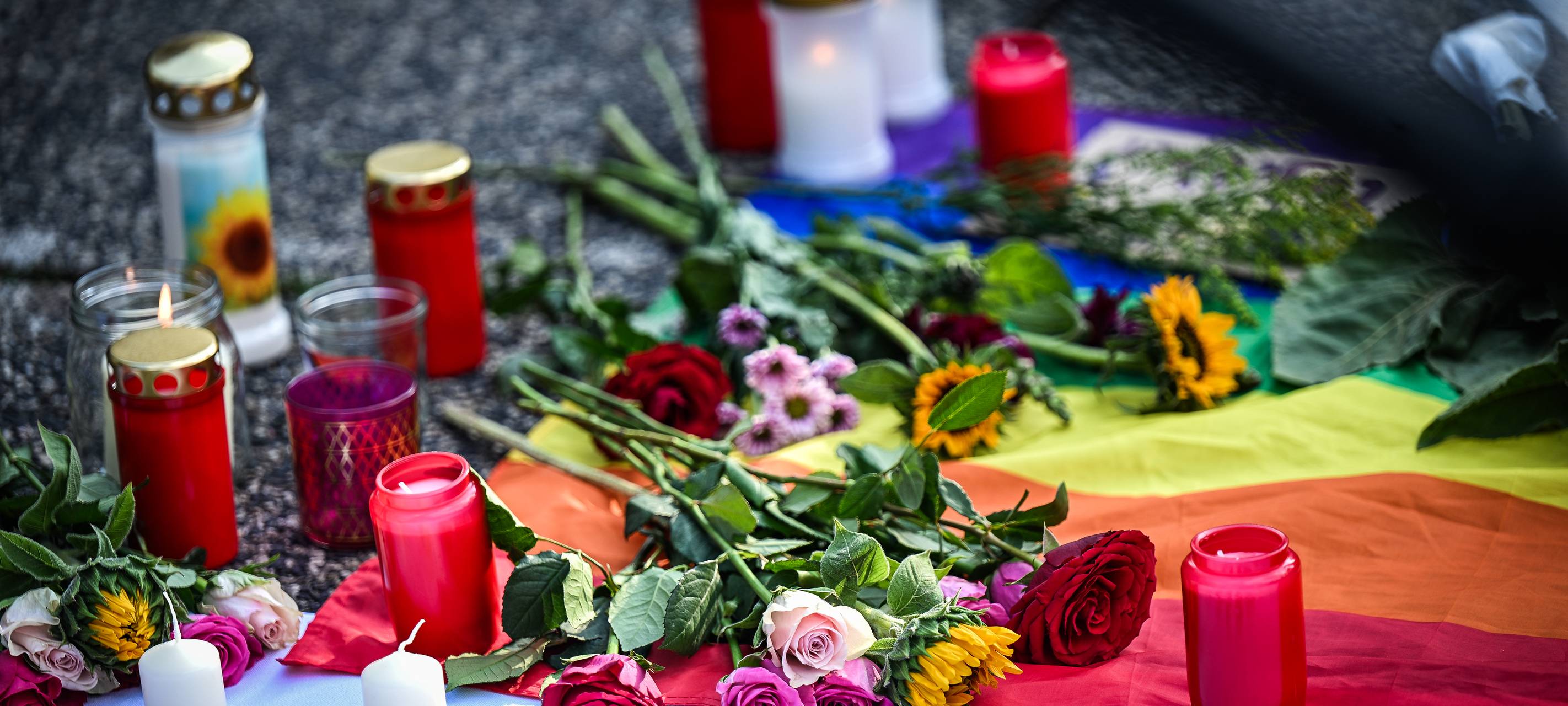 Mahnwache in Bochum nach Anschlag auf CSD