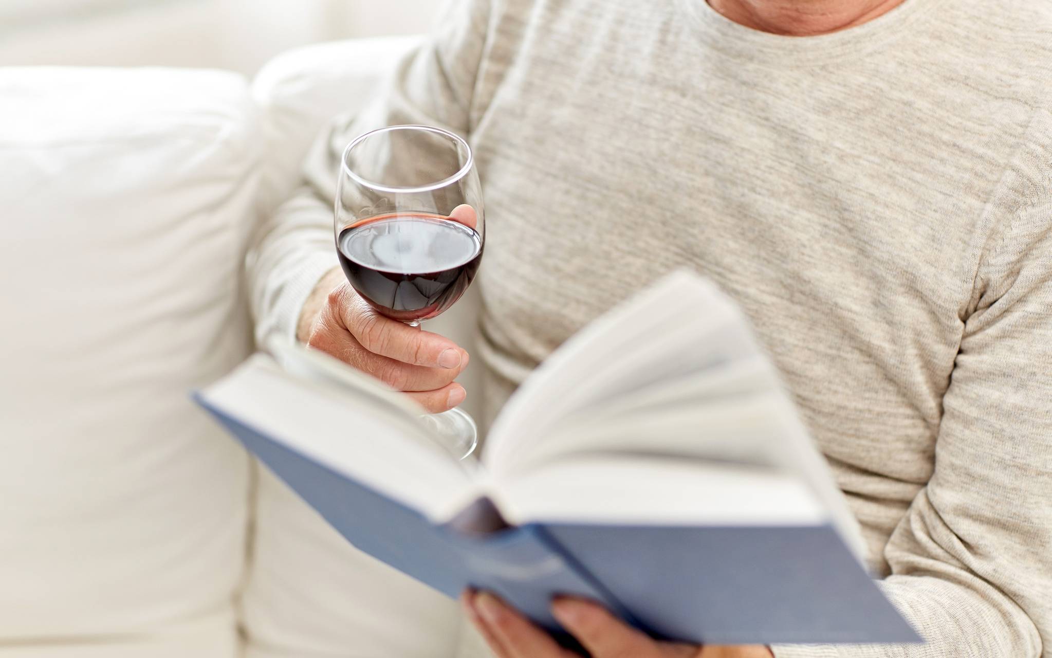 AOK warnt in Bochum vor Folgen regelmäßigen Alkoholkonsums