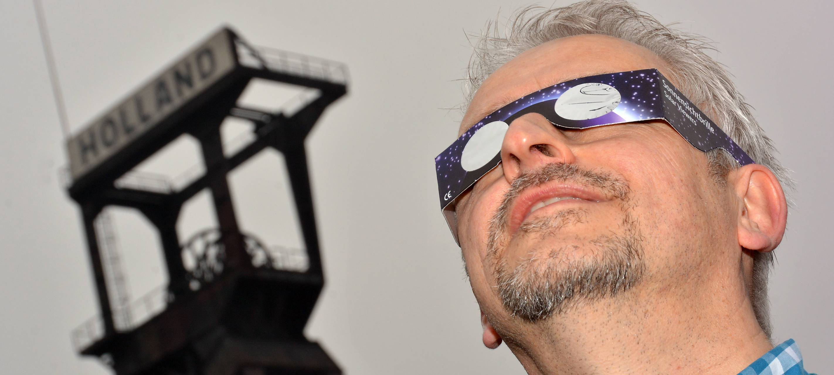Sonnenfinsternis in Bochum: Ohne Schutz wird es gefährlich