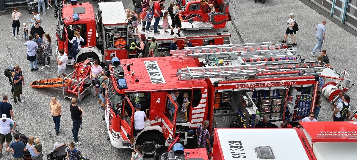 Feuerwehrautos beim Tag der offenen Tür in Bochum