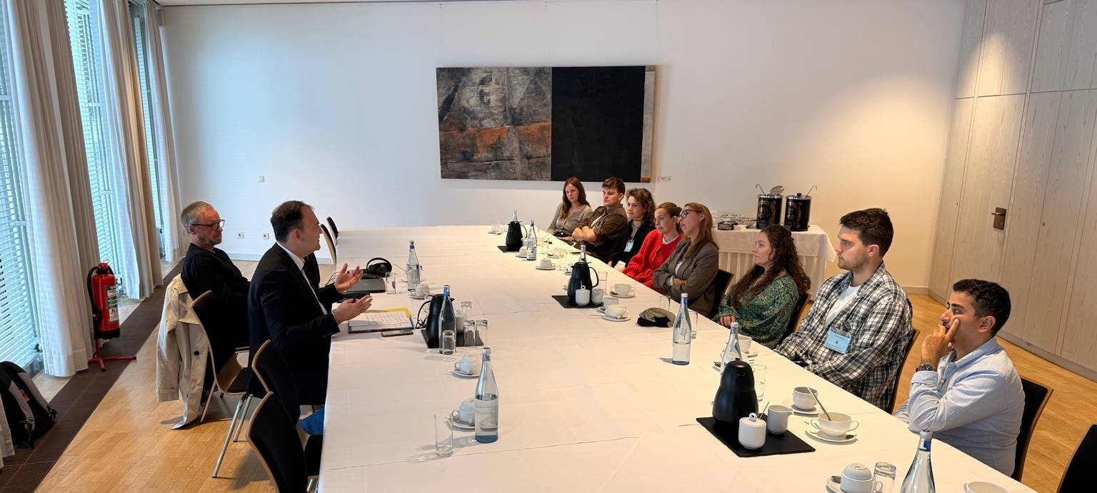 Demokratie hautnah: Unsere Volos zu Gast im Landtag NRW
