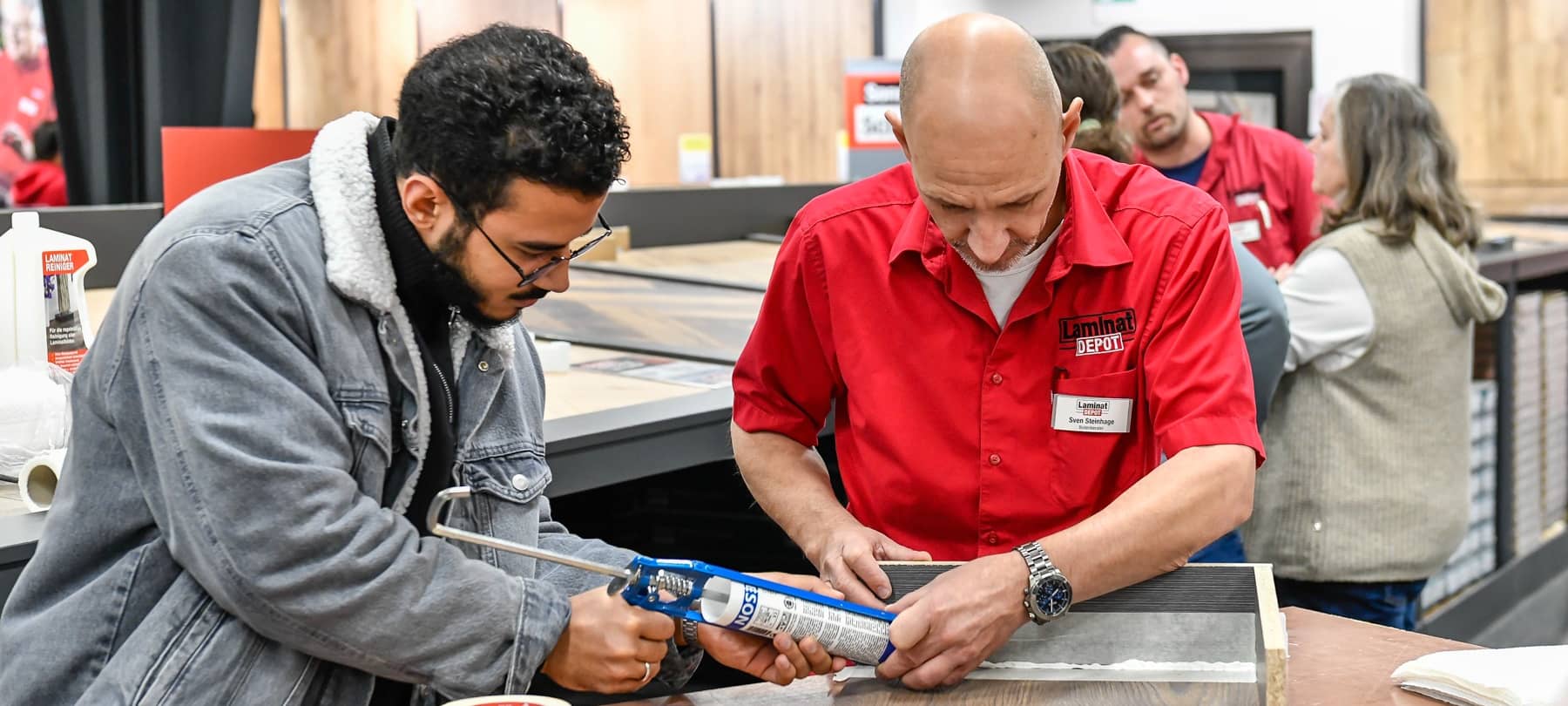 Verlege-Workshop im LaminatDEPOT: Silikonfugen