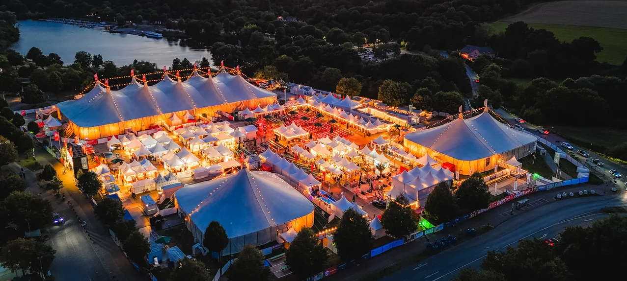 Panorama Zeltfestival Ruhr am Abend
